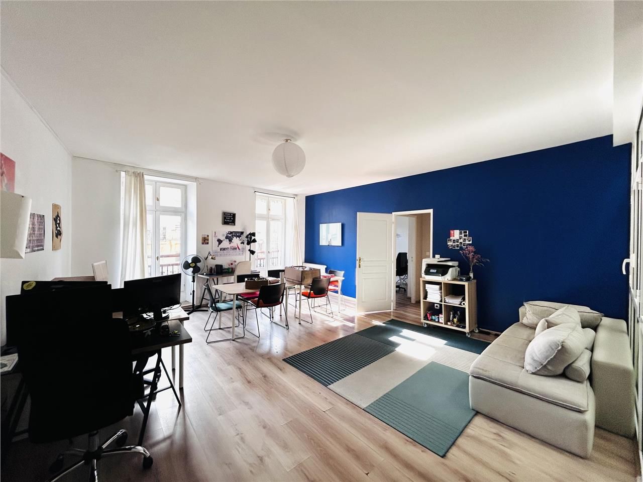 Arthur Loyd vous propose ce plateau de bureaux lu