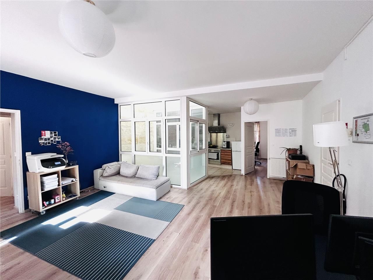 Arthur Loyd vous propose ce plateau de bureaux lu