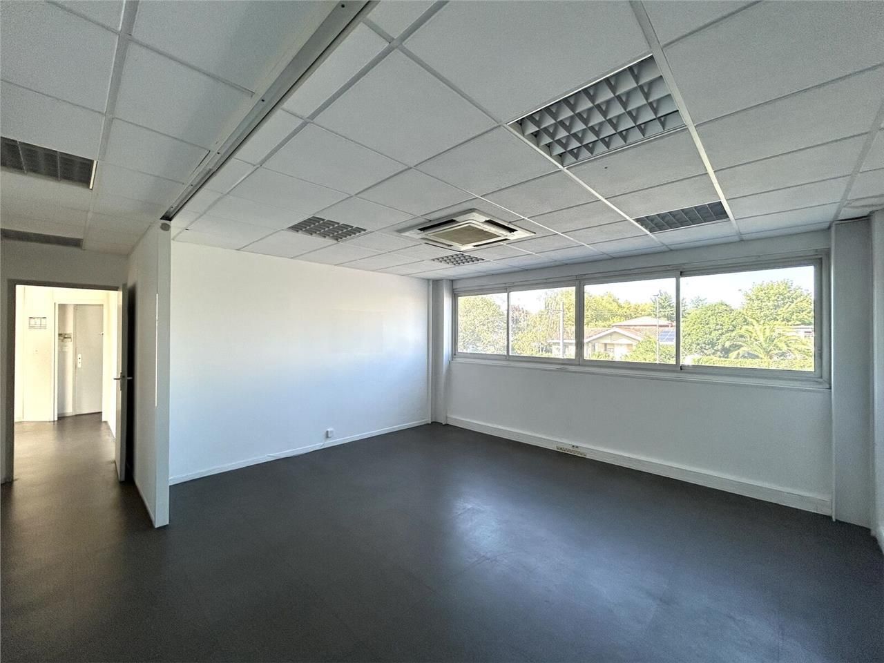 Arthur Loyd vous propose au sein d'un immeuble te