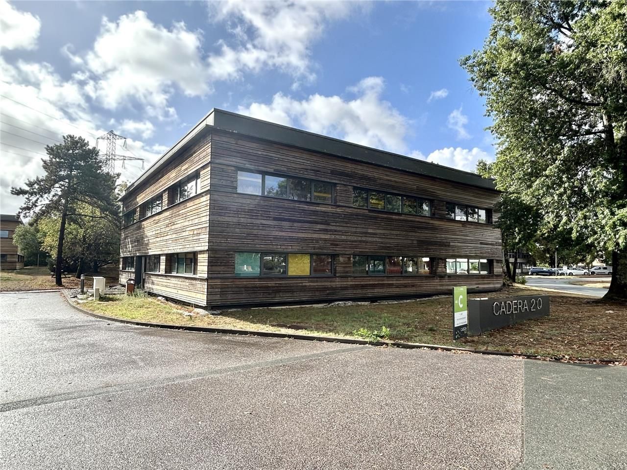 Dans le parc Cadera Sud à Mérignac, Arthur Loyd v