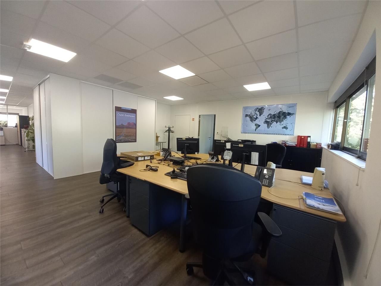 Situé au coeur du Parc Cadera Sud à Mérignac, Art