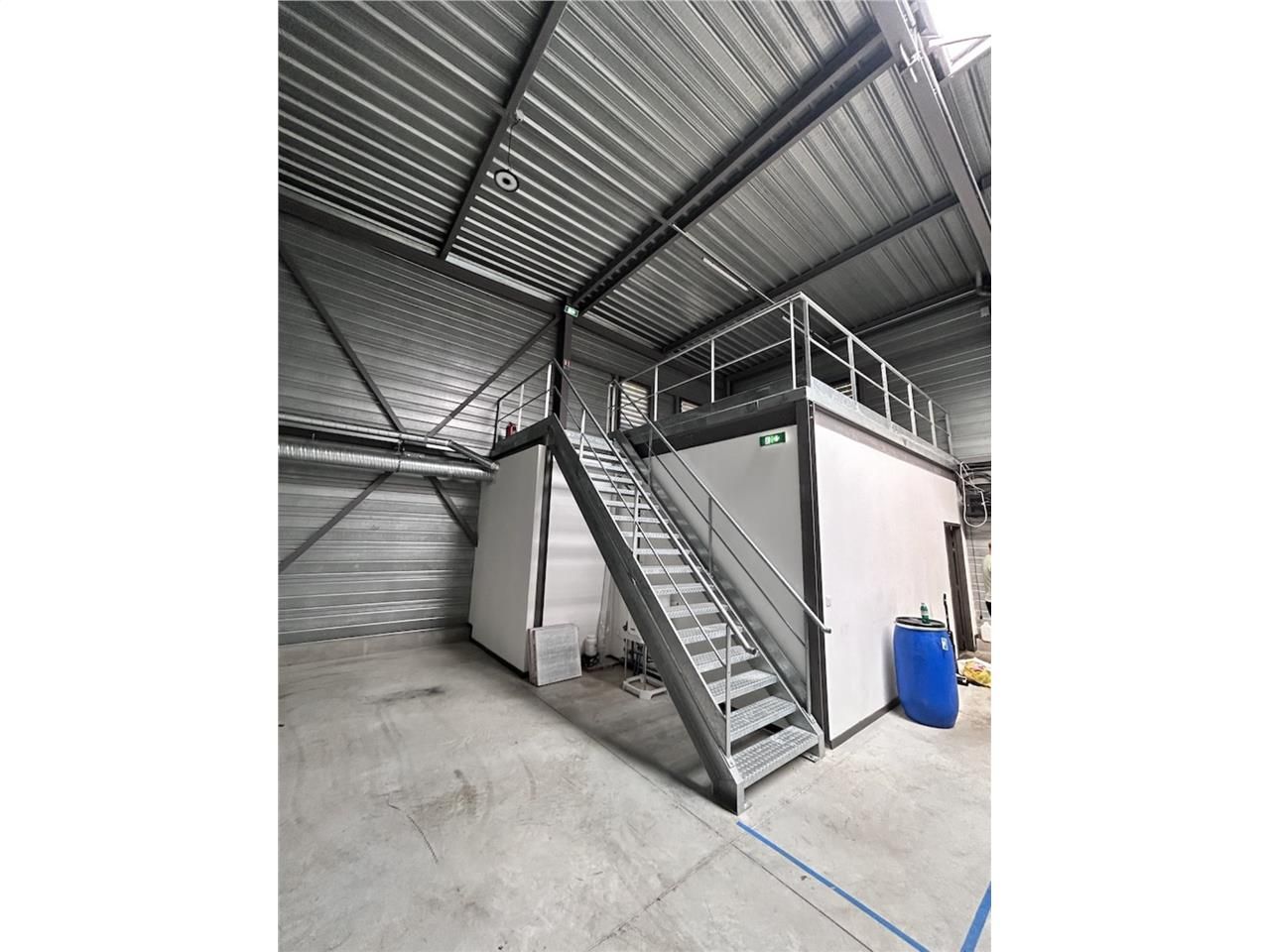 LOCAL DE STOCKAGE ACTIVITE | LOCATION | BOURG EN 