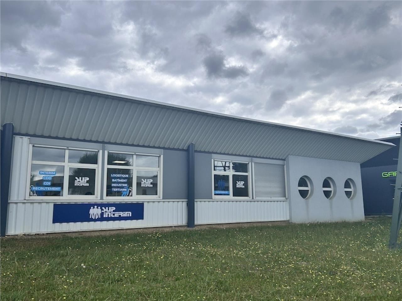 NORELAN - BOURG EN BRESSE Dans une zone tertiaire