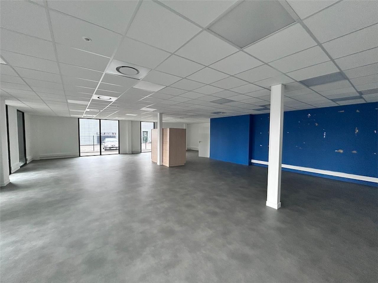 MACON SUD - CRECHES SUR SAÔNE Local commercial da