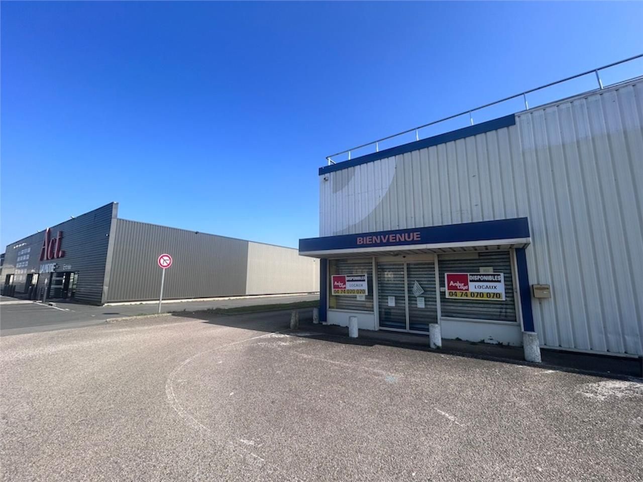 MACON NORD - SANCE - FACADE NATIONALE  Très beau 