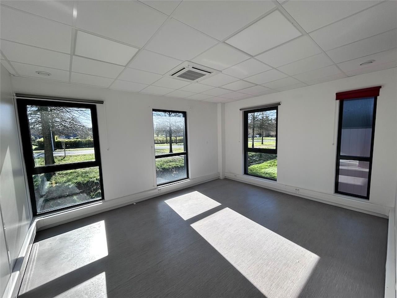 BOURG EN BRESSE - SECTEUR NORELAN - LECLERC - BUR