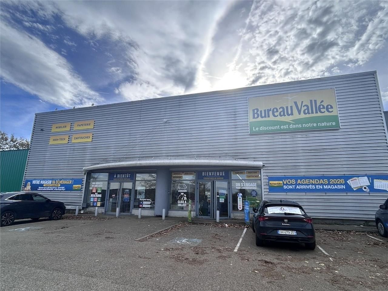 VIRIAT LA NEUVE - LOCATION - LOCAL COMMERCIAL en 