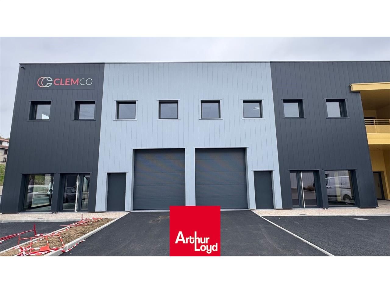 A VENDRE | LOCAUX D'ACTIVITÉ SHOWROOM  BUREAUX | 