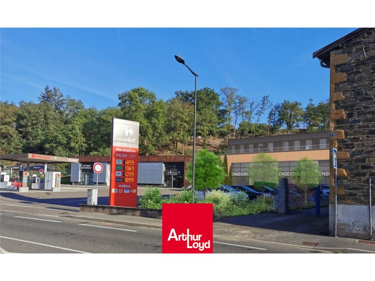 LOCATION | LOCAL COMMERCIAL | LEGNY Dans un bât