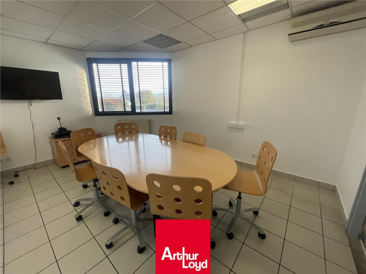 BUREAUX A LOUER | SAINT ROMAIN DE POPEY  Bureaux 