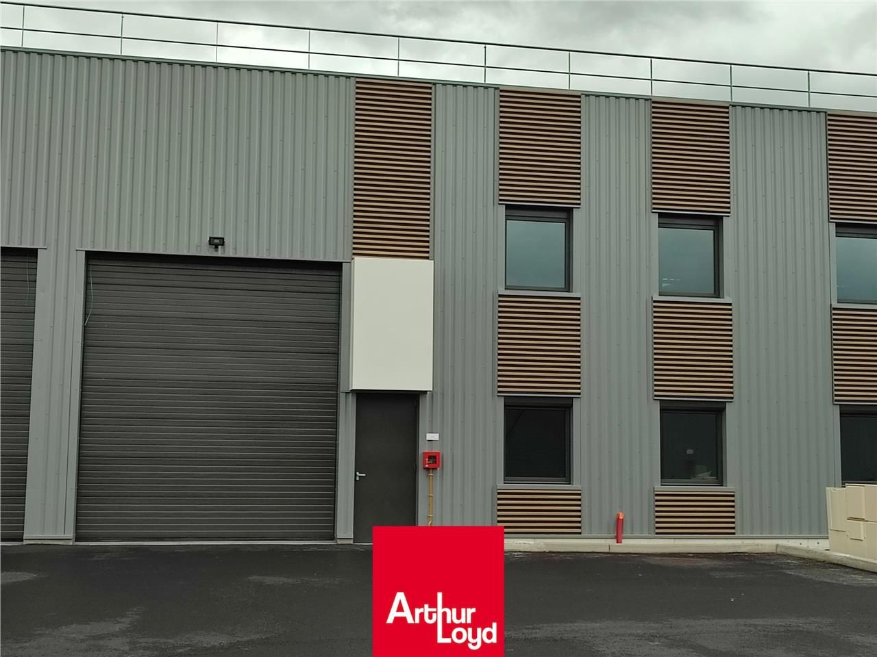 VILLEFRANCHE | Local d'activité à vendre   Au sei