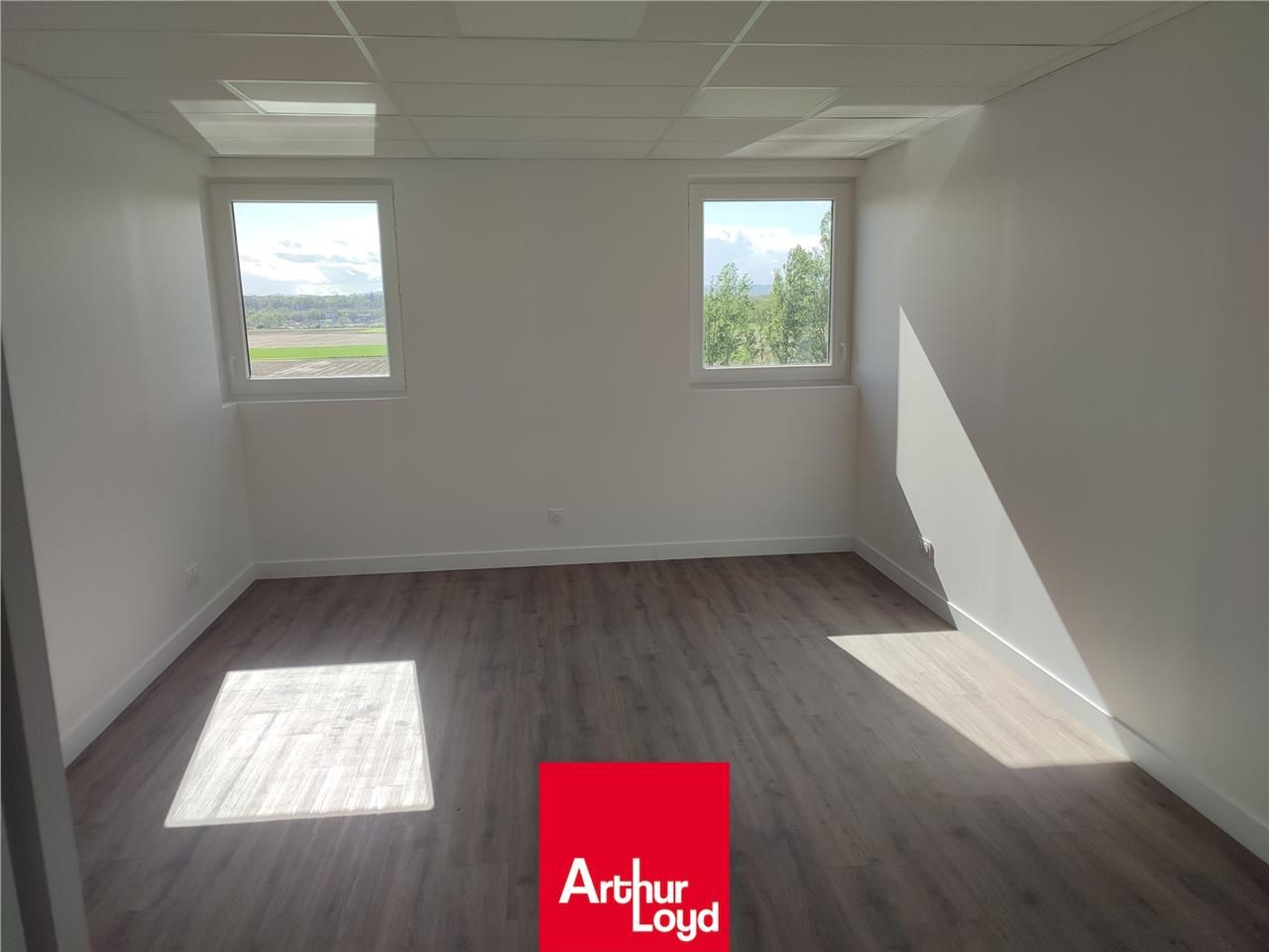 VAL DE SAÔNE - GENAY | LOCATION BUREAUX CLOISONNE