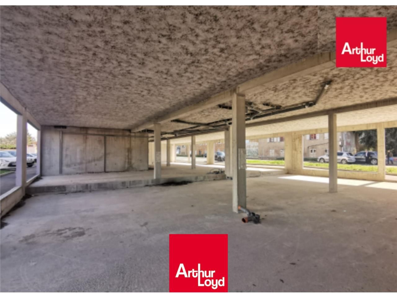 LOCAUX COMMERCIAUX | A VENDRE | LENTILLY A l'Oues