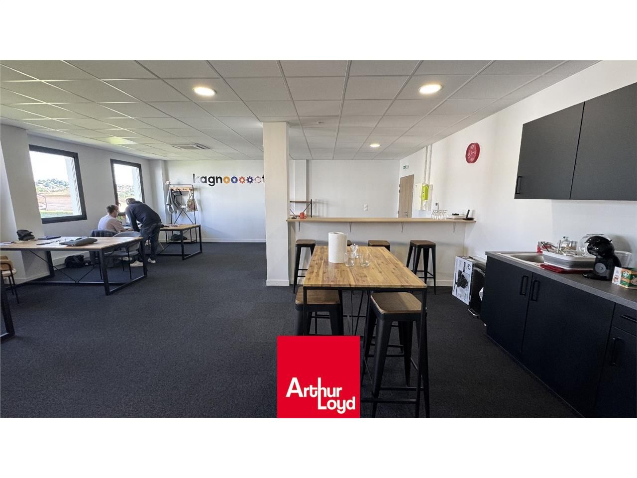 Val de Saône | Bureau meublé à louer 94 m² utiles