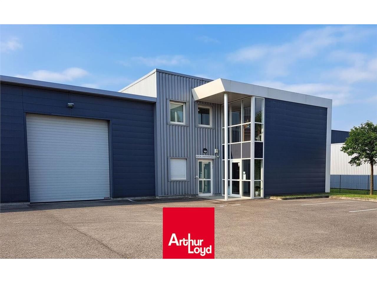 À LOUER : Local d'activité de 500 m² indépendant