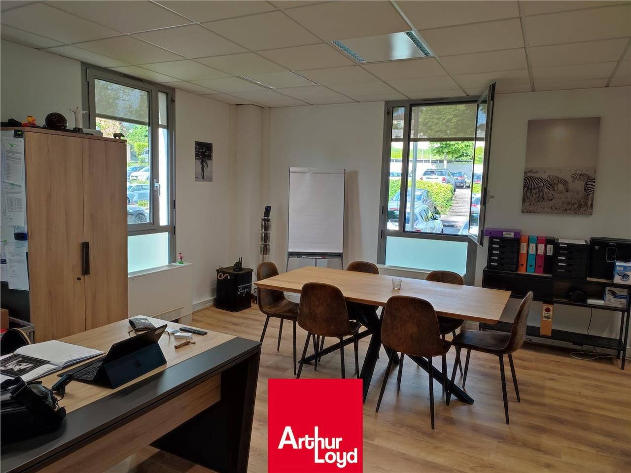 A LOUER - BUREAUX - LIMAS   Arthur Loyd vous prop