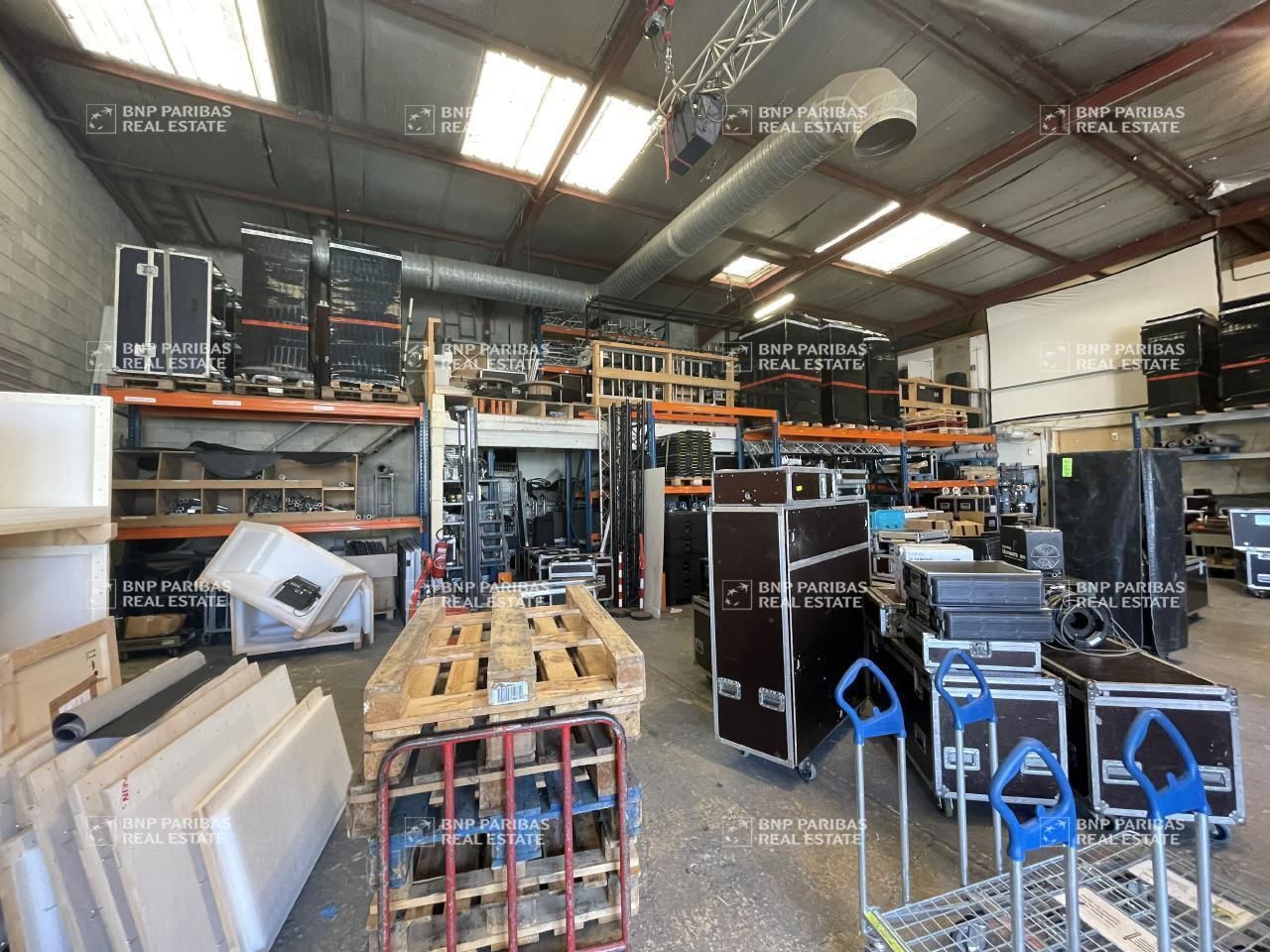 996 m² pour ce activité en location à Lagny-sur-marne