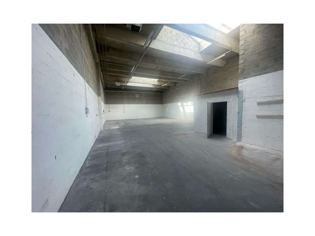 Location PME-PMI 646 m² divisibles 93600 Aulnay-sous-bois