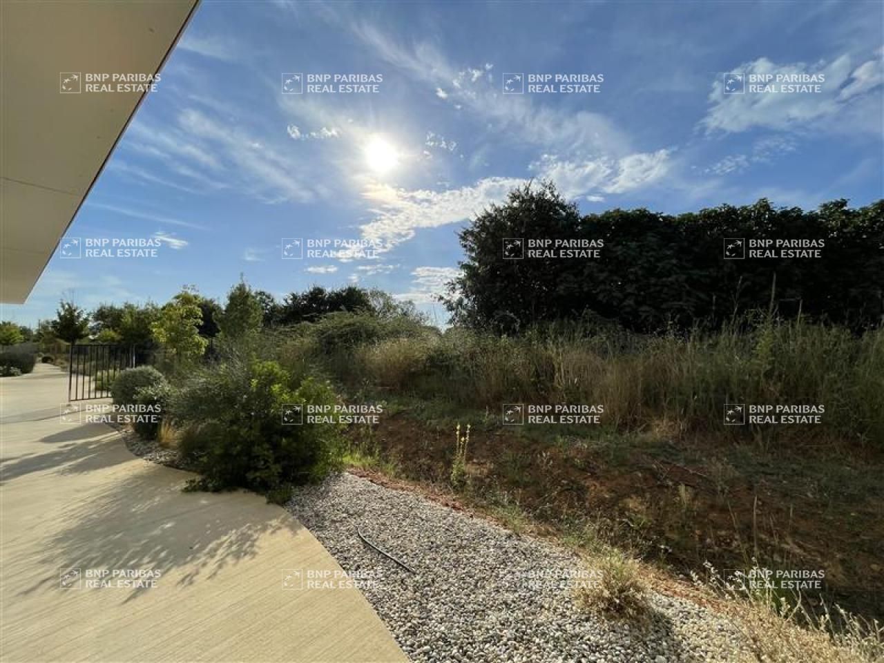 389.33 m² pour ce bureaux en location à Mauguio