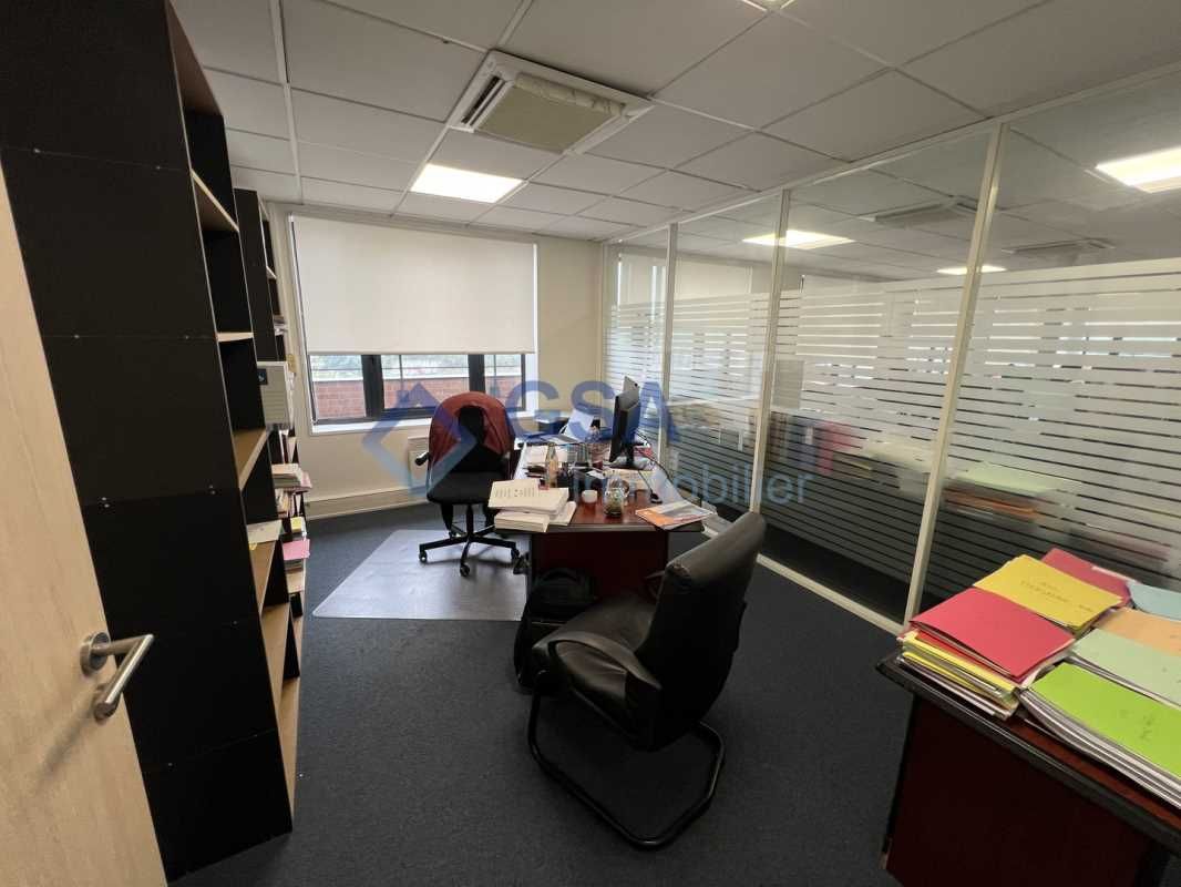 Bureaux lumineux et climatisés à vendre idéaleme