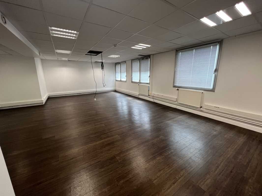 EVRY-COURCOURONNES, GSA IMMOBILIER propose à la l