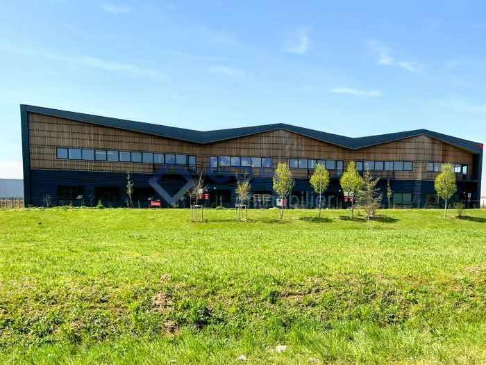 Entre MOISSY CRAMAYEL et COMBS LA VILLE, à vendre