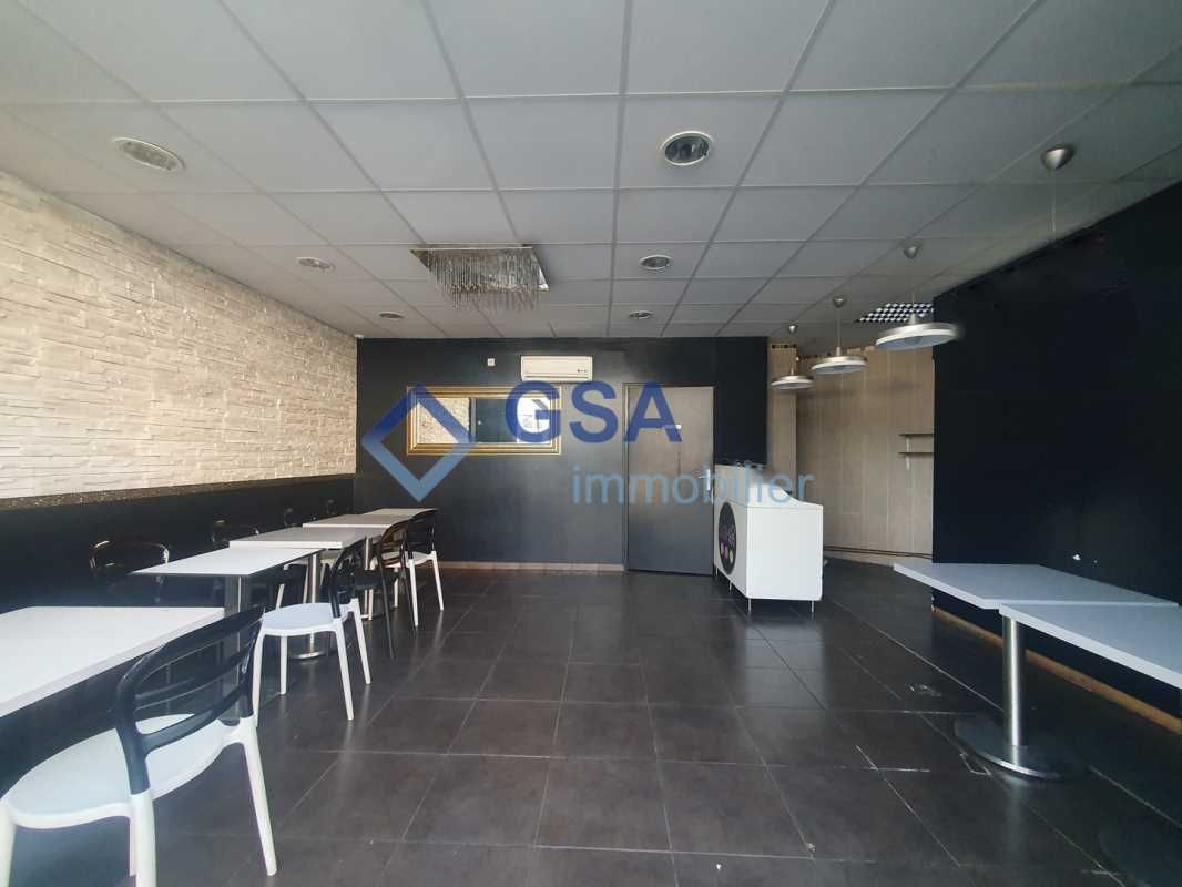 Au sein du quartier des tribunaux à ÉVRY COURCOUR