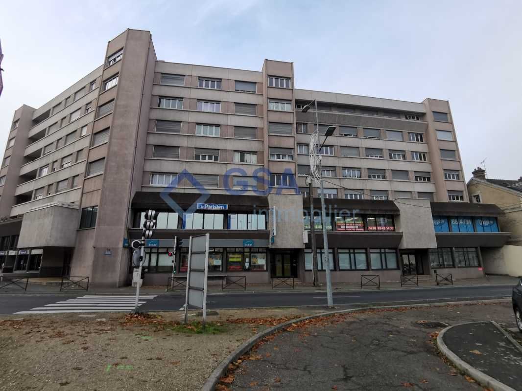 MELUN, GSA IMMOBILIER propose à la vente un local