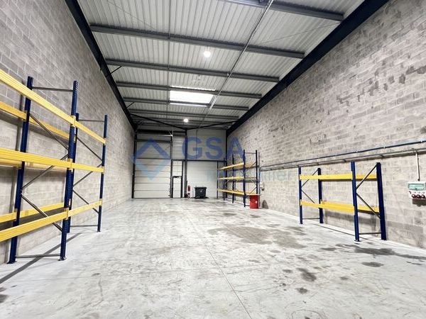 SENART (77), idéalement situé entre deux communes