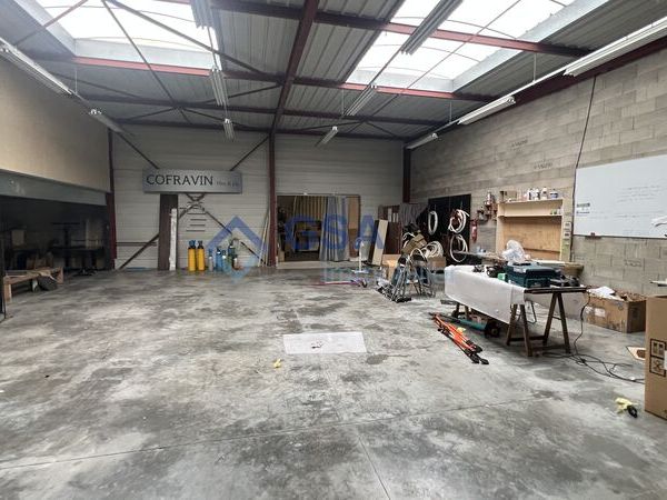 A proximité de la N104, GSA Immobilier vous propo