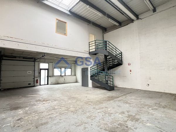 BONDOUFLE, dans le Parc d'Activités des Bordes, à