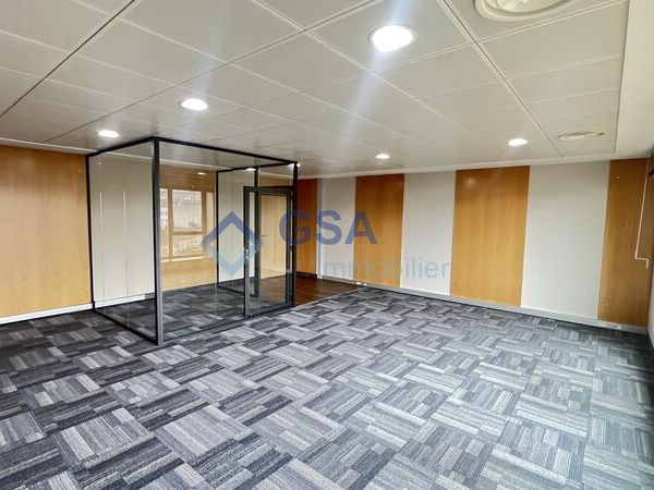 EVRY COURCOURONNES,  dans un immeuble de standing