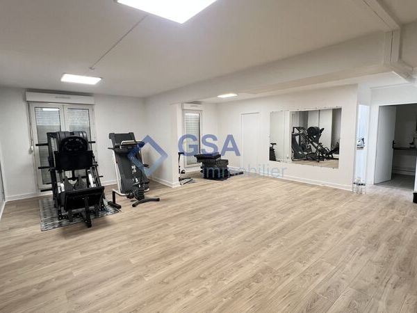 MELUN (77), idéalement situé à proximité des axes