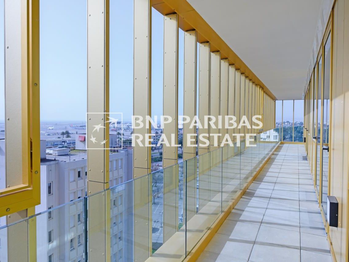 972.4 m² pour ce bureaux en location à Nice