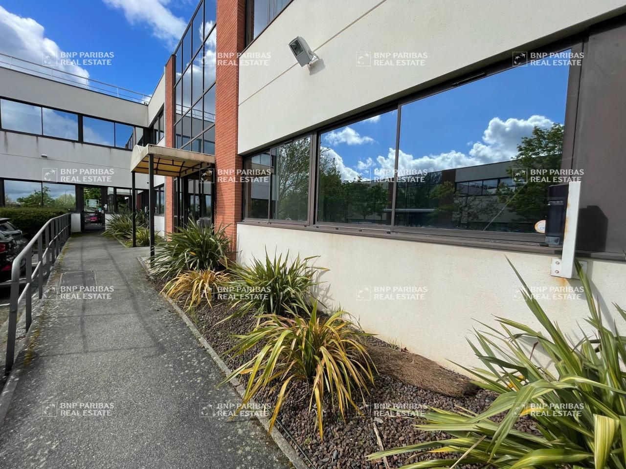667.72 m² pour ce bureaux en location à Toulouse