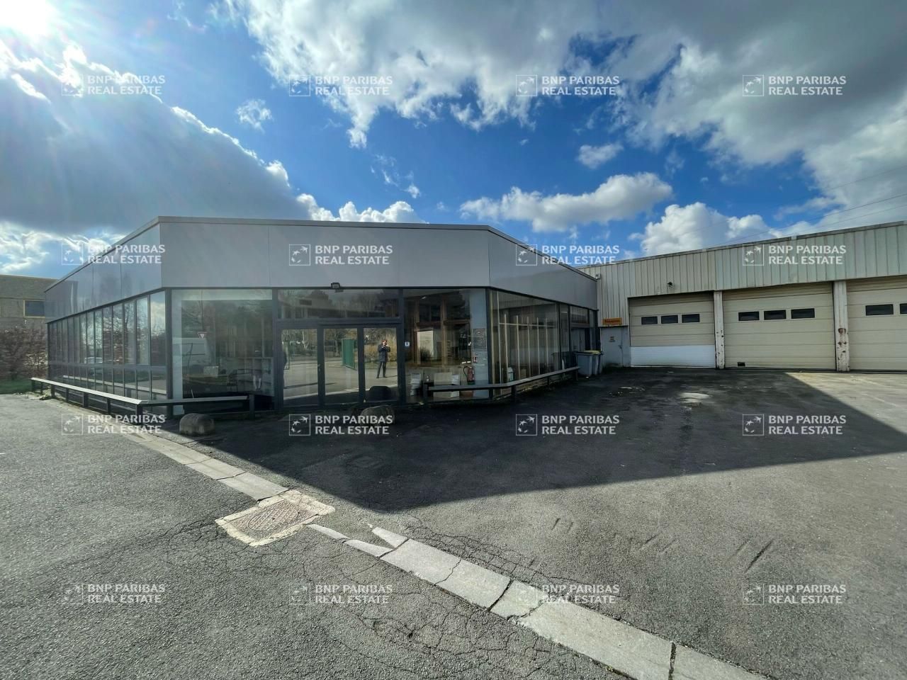 Location Activité 1350 m² non divisibles 59115 Leers