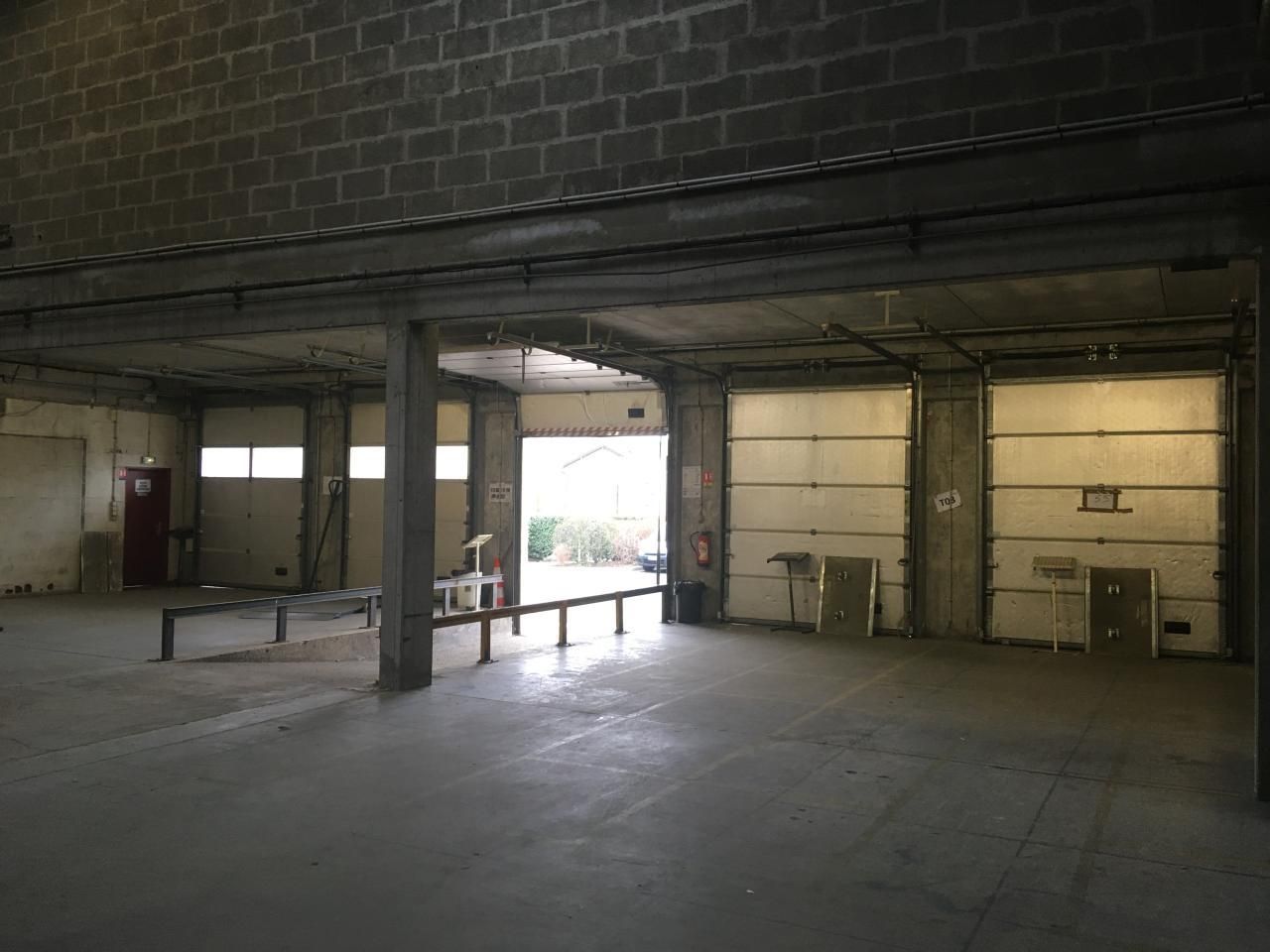 896 m² pour ce activité en location à Vitry sur seine