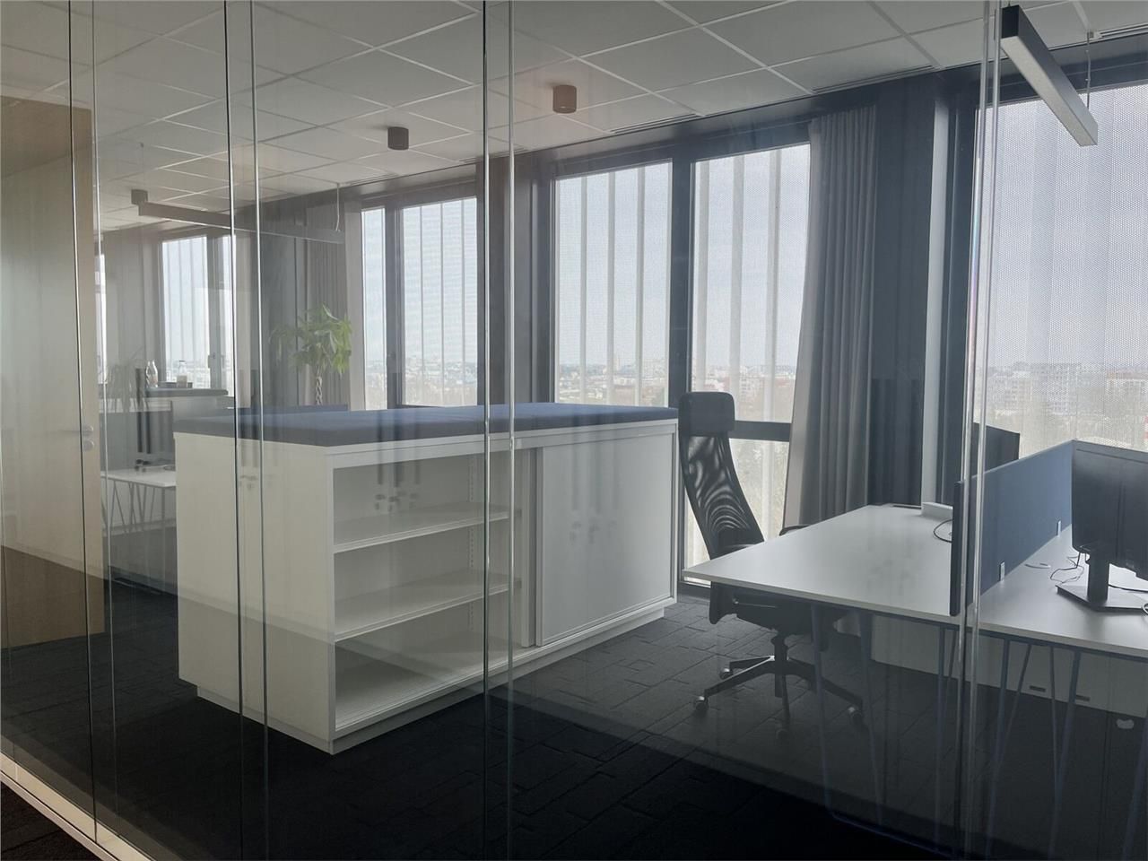 La Courrouze, à proximité immédiate du métro.