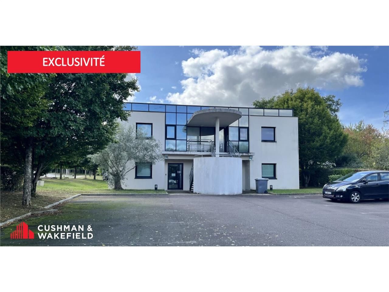 Investissez dans un immeuble stratégique aux port