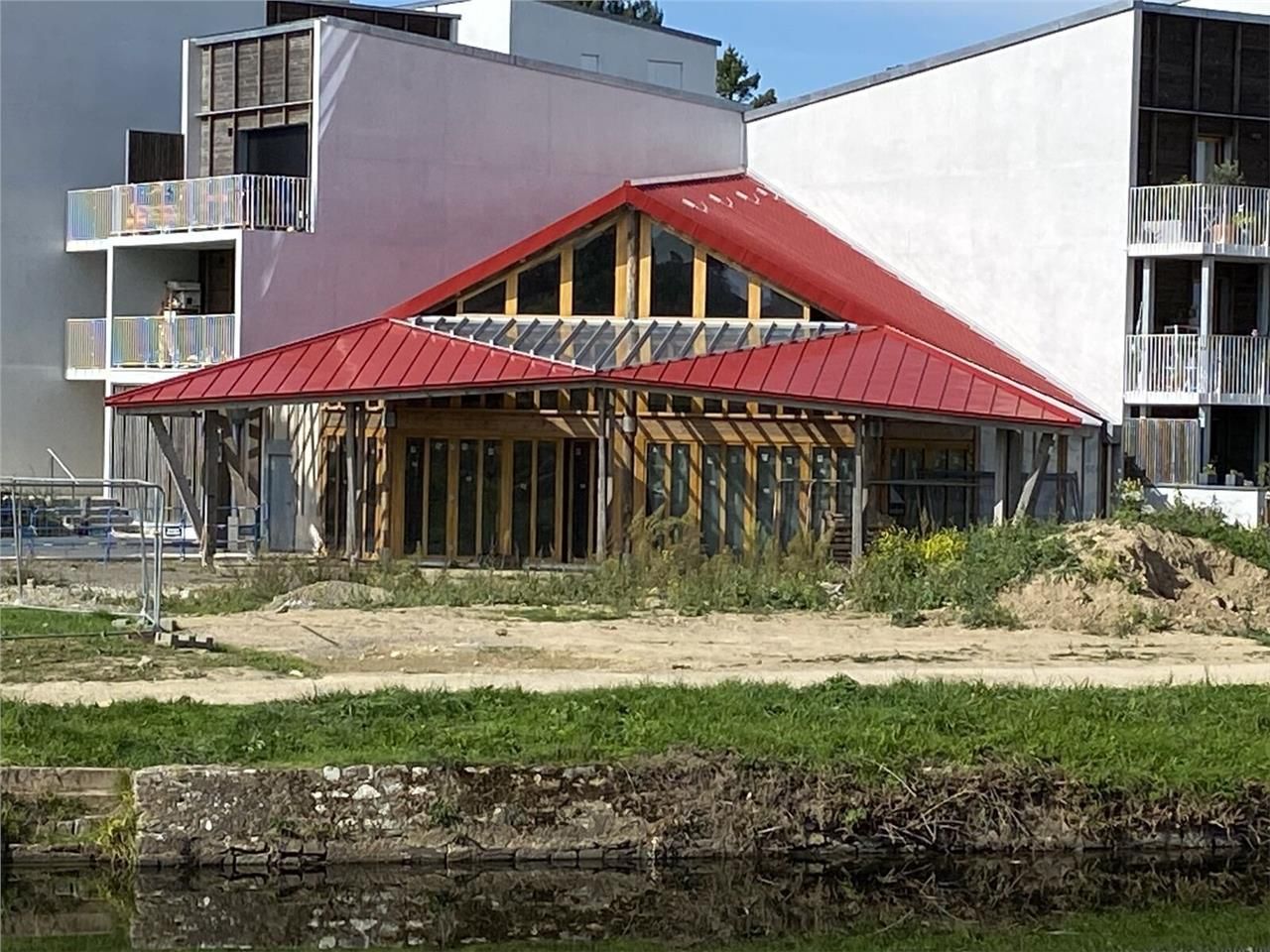 Nous proposons à la vente ou à la location un esp