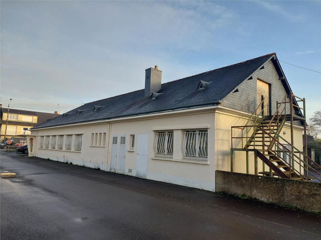 Local d'activité indépendant 300 m² Terrain 630 m