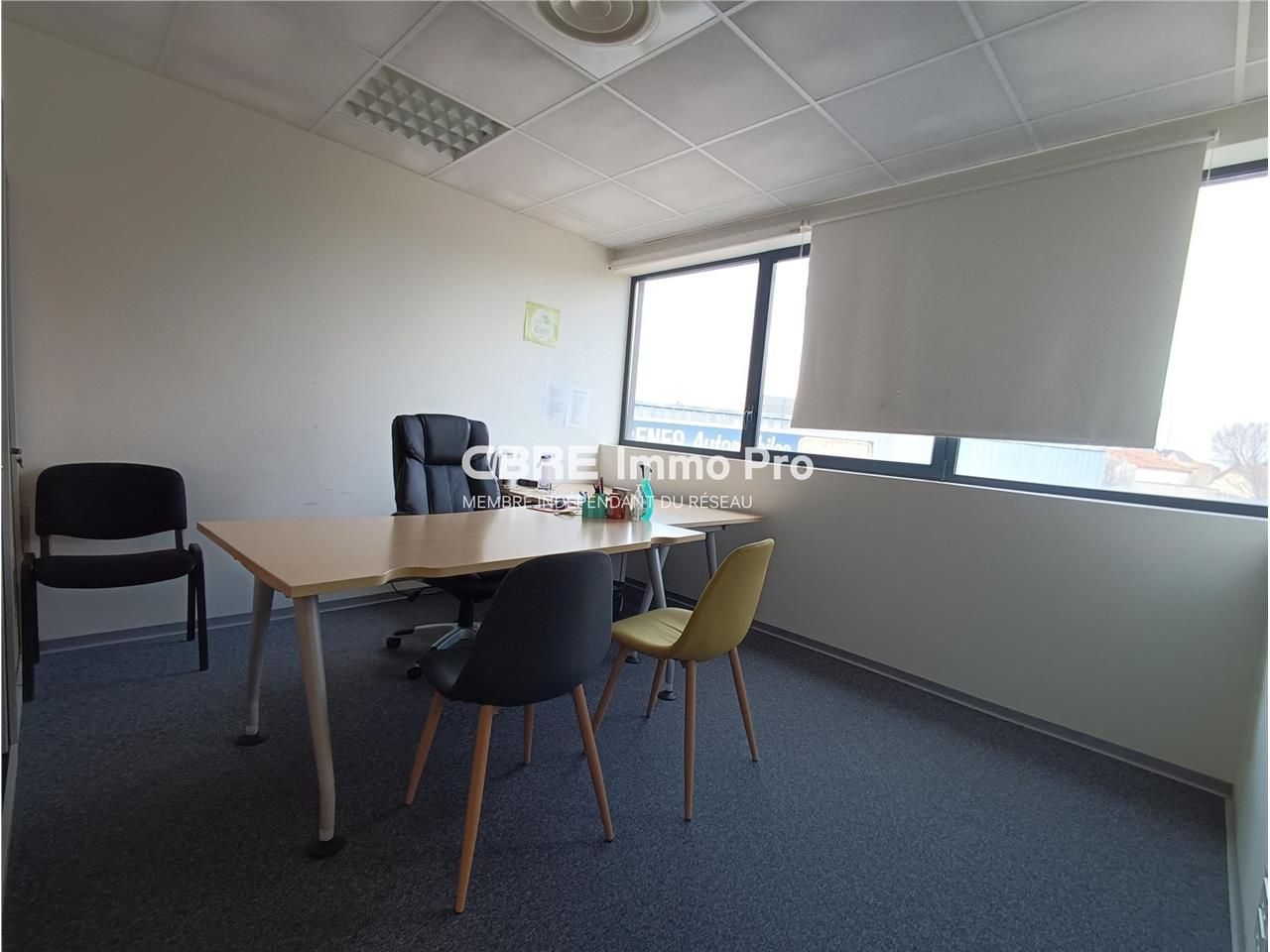 POITIERS, à louer, Bureaux de 100 m² environ situ