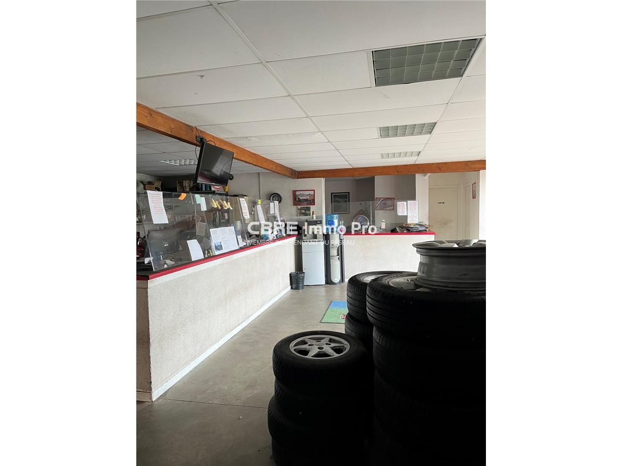 A VENDRE - local commercial d'exception de 980m² 