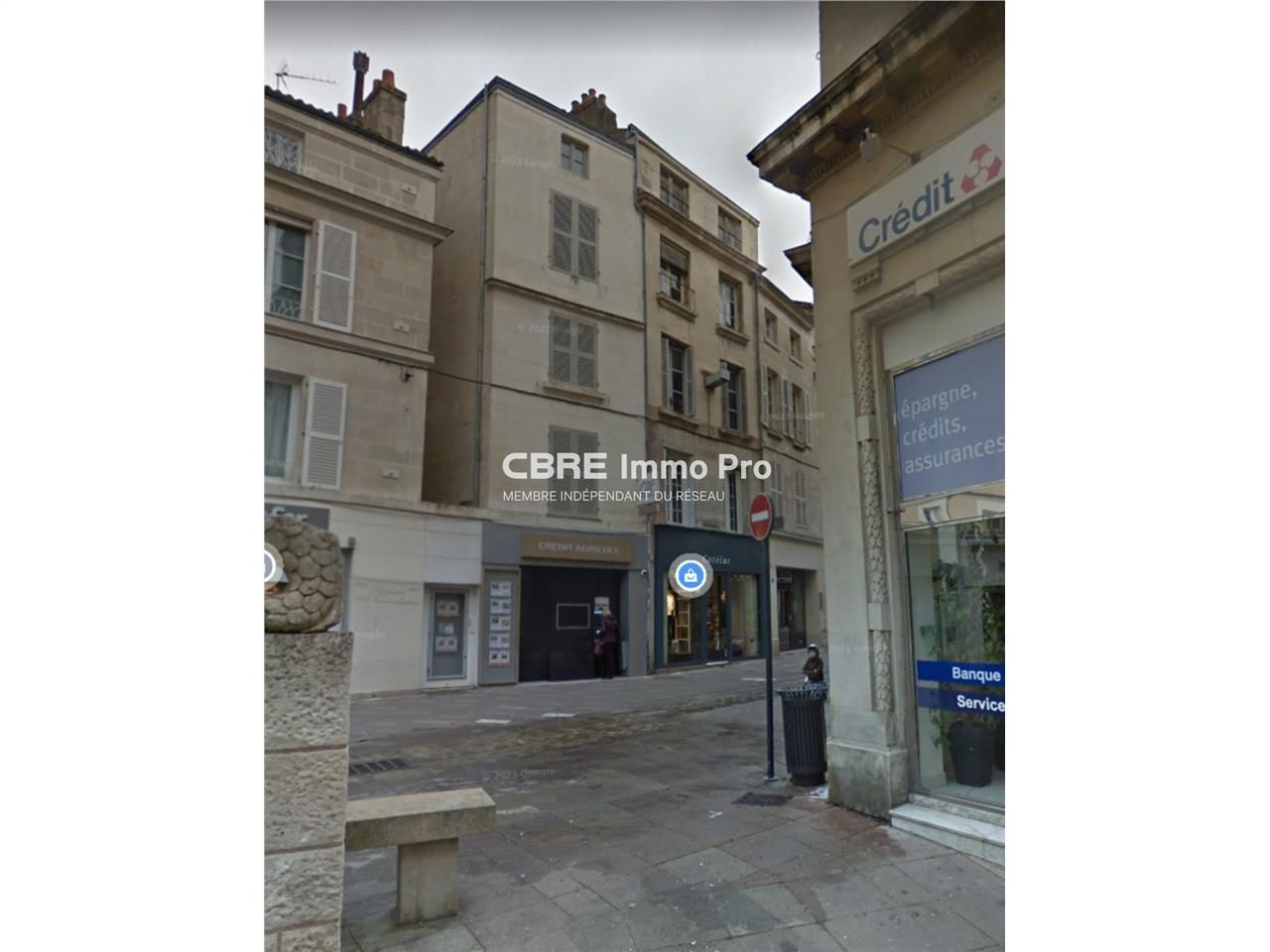 POITIERS/CENTRE-VILLE, emplacement n°1, à LOUER,