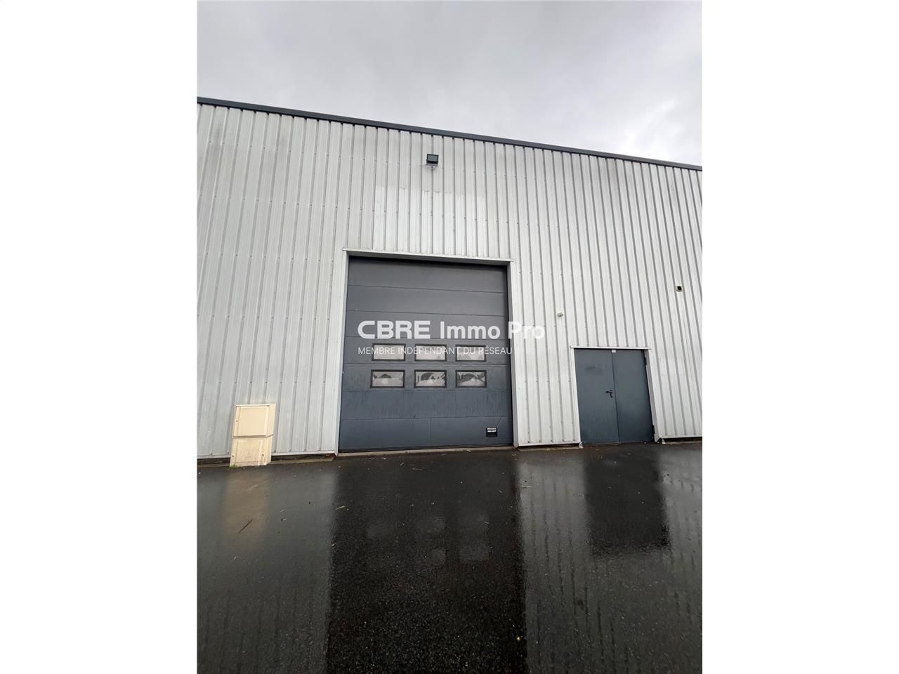 Nous vous proposons, à la location, un local d'ac