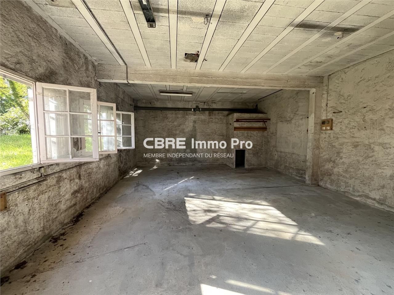 A LOUER - Opportunité à MONTAMISÉ - Vaste espace 