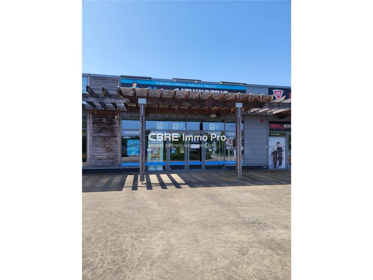 Nous vous proposons, à la VENTE, ce magnifique lo