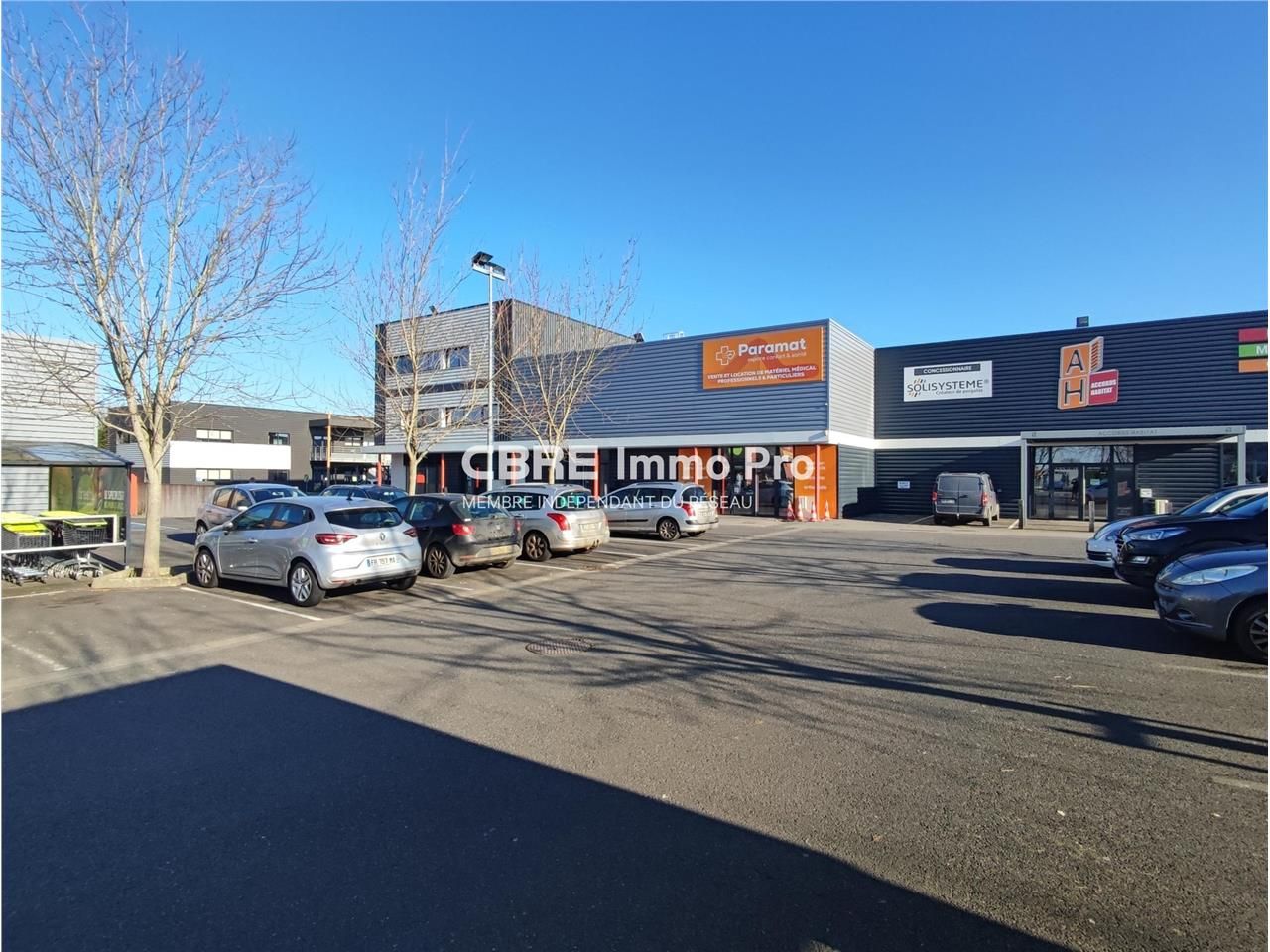 Entrepôts à louer à Niort, d'une superficie de 35