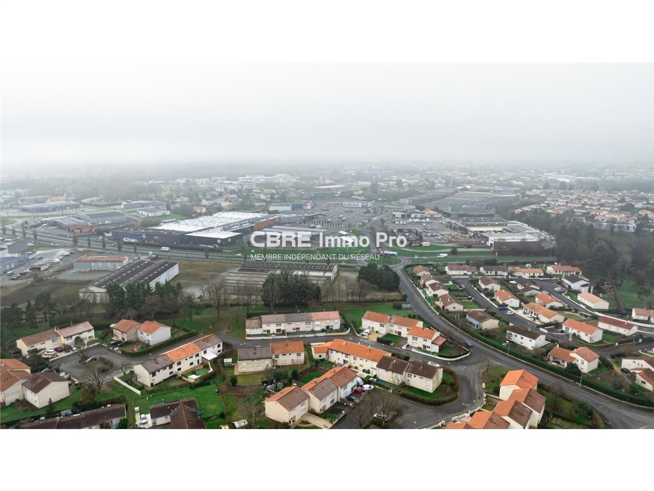 À Parthenay, découvrez un espace commercial excep