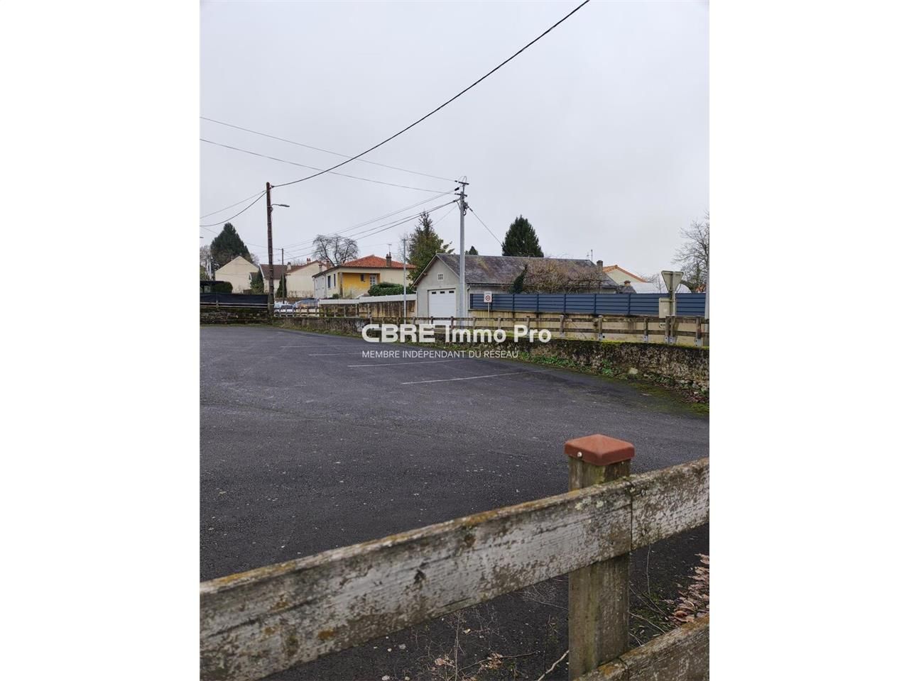 Nous vous proposons à la vente un terrain constru